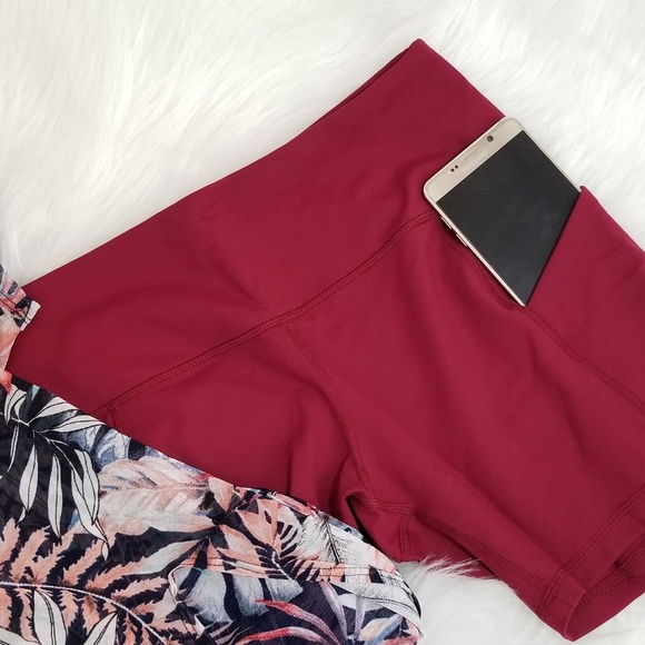 NWT Highwaisted Soft Nylon Burgundy pocket shorts - Picture 5 of 5